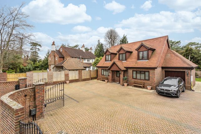 Thumbnail Detached house for sale in Yew Lane, East Grinstead