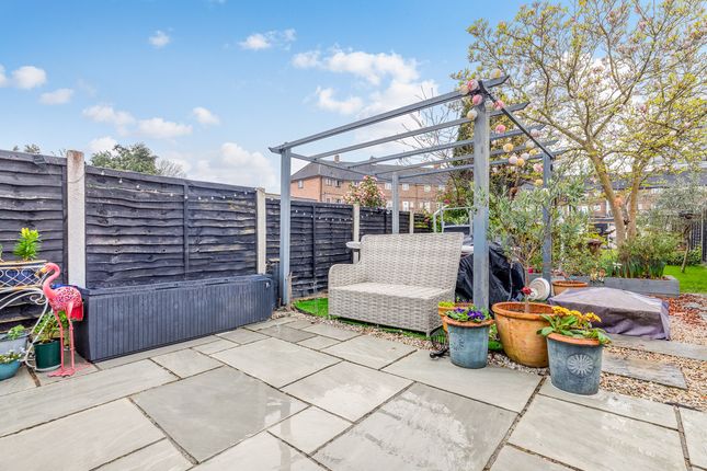 Terraced house for sale in Heathcroft Avenue, Sunbury-On-Thames
