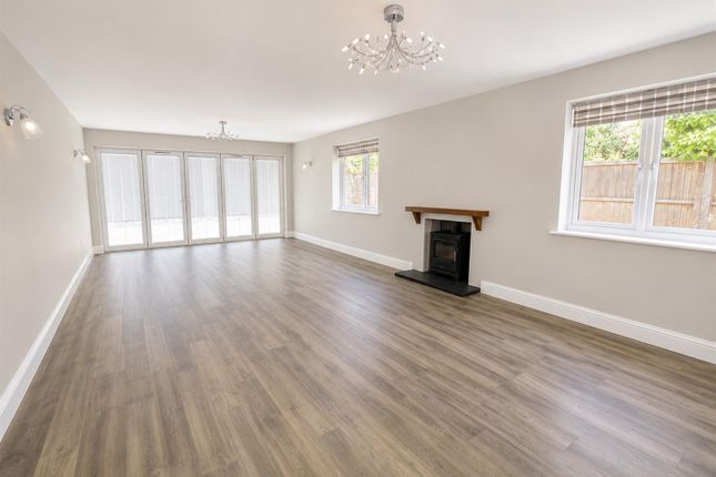 160, Alinora Crescent, Worthing photo 2