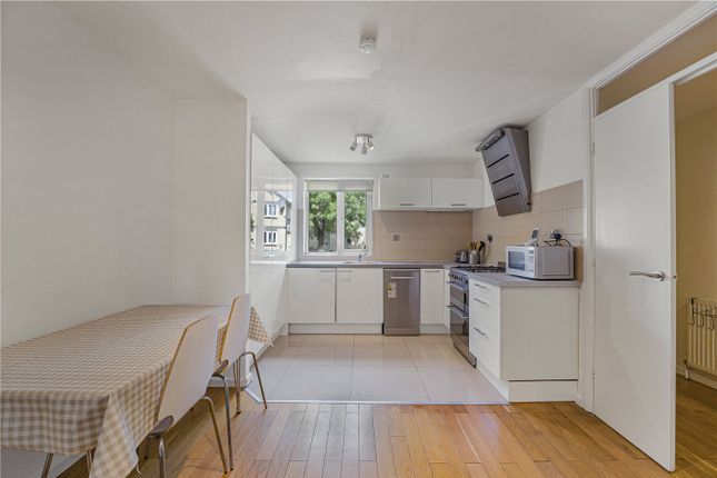 4, Chargrove Close, London photo 4