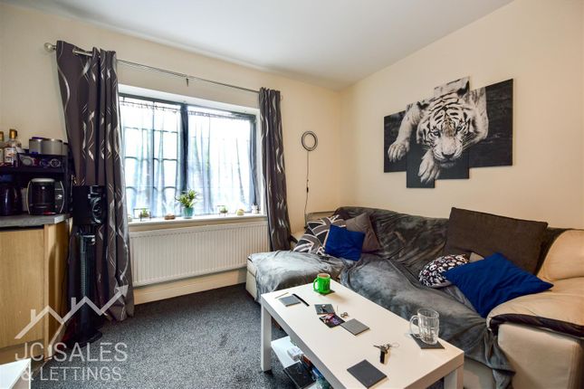 Apartment 18, 33, Cutlery Works, Lambert Street, Sheffield photo 3