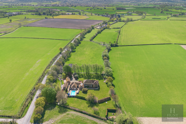 Brooklands Manor,, Chinnor Road, Oxfordshire photo 3