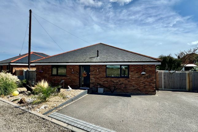 Thumbnail Bungalow for sale in Poulders Road, Sandwich