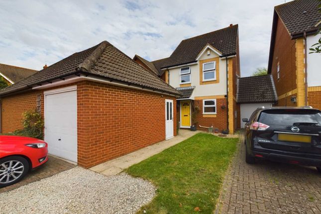 Link-detached house for sale in Chaffinch, Watermead, Aylesbury