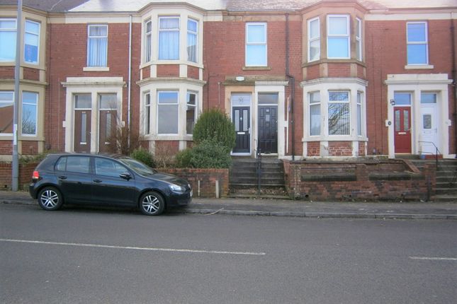 Thumbnail Flat to rent in Market Lane, Dunston, Gateshead