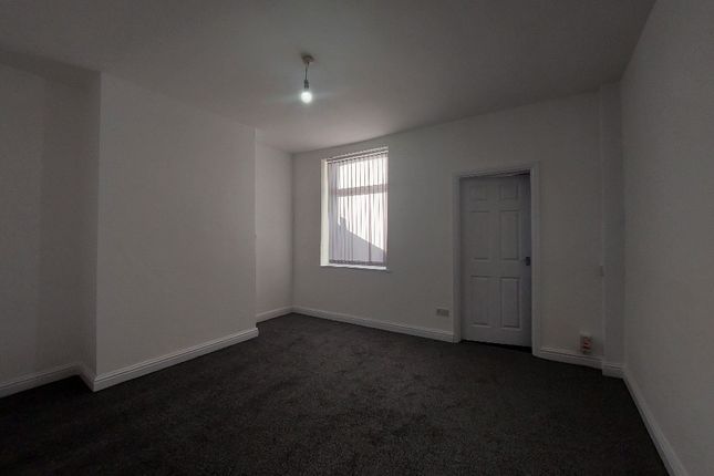 70 Piccadilly Road, Piccadilly Road, Burnley, BB11 4PP, Burnley photo 5
