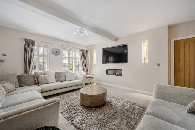 20, Foxholes Crescent, Pudsey photo 4