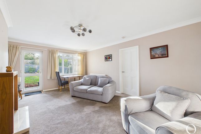 55, Towers Way, Corfe Mullen photo 2
