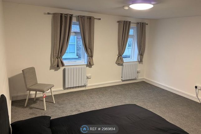 Studio flat on A Short Wyre St, Colchester, £850/mo