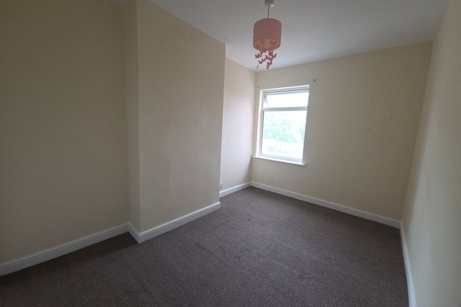 53, Chesterfield Road, North Wingfield photo 5