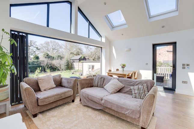 27 Newstead Avenue, Nottingham photo 2