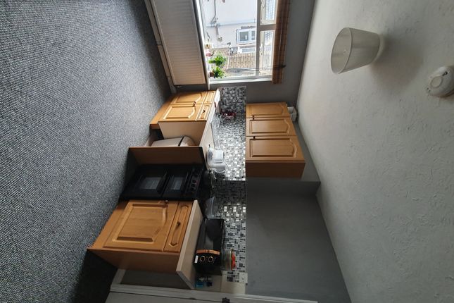 Thumbnail Flat to rent in Eastern Road, Romford