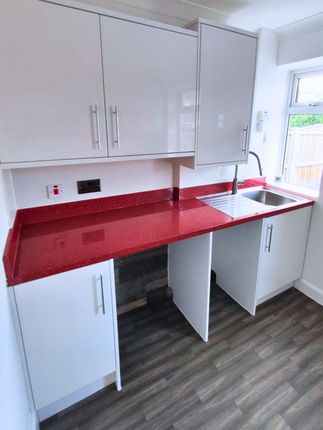 10 Front Street, Castleford photo 3