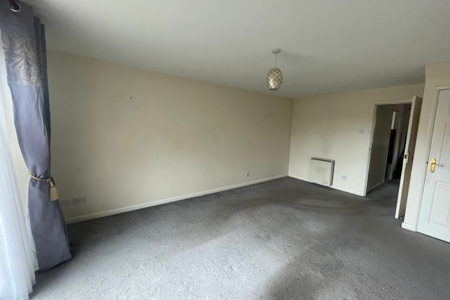 32, Sutton-in-Ashfield photo 4