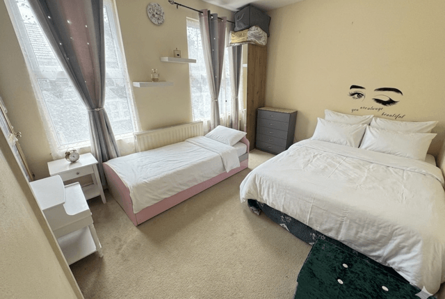 Stanley Road, Hounslow photo 5