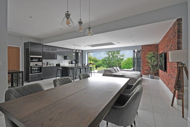 37, Cae Brynton Road, Newport photo 3