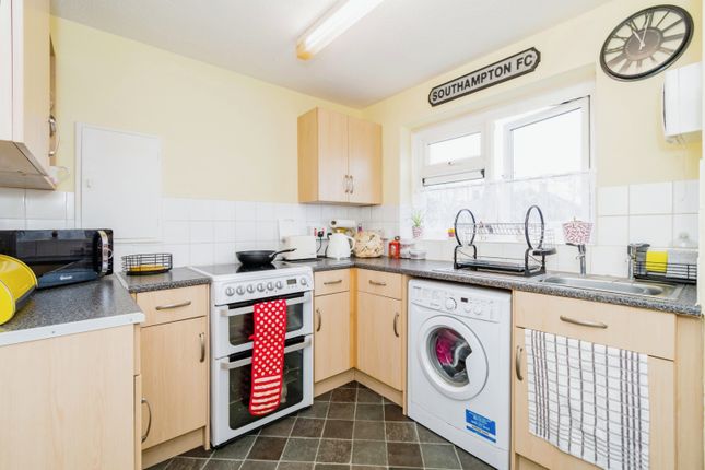 Maisonette for sale in Chiltern Green, Southampton, Hampshire