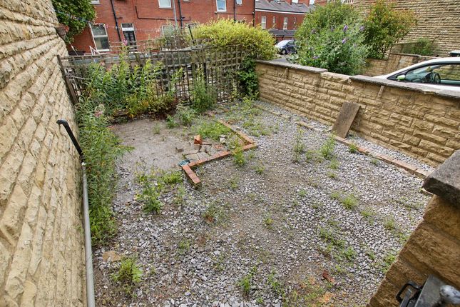 24 Boardman Street, Todmorden photo 4