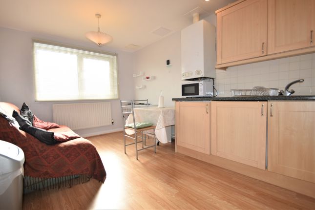Flat to rent in Elm Grove, Southsea