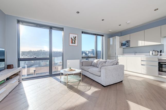Flat for sale in Station Approach Road, Coulsdon