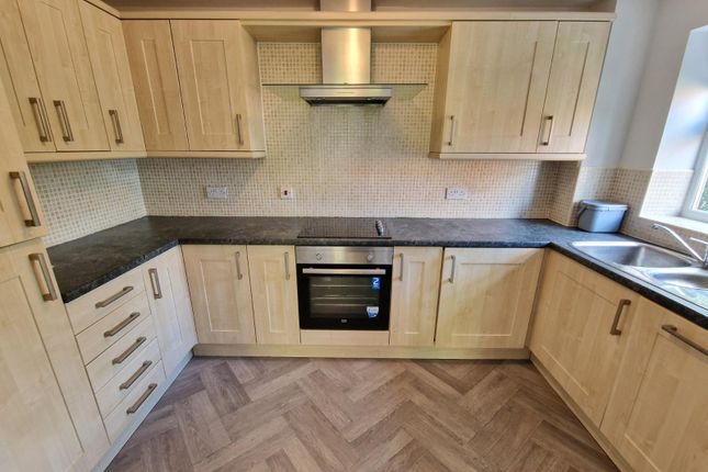 7, Beach Court, Anlaby, HULL photo 2