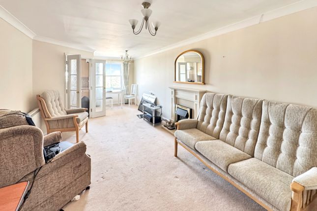 Flat 40  Flat 40, Glen View, Gravesend photo 2