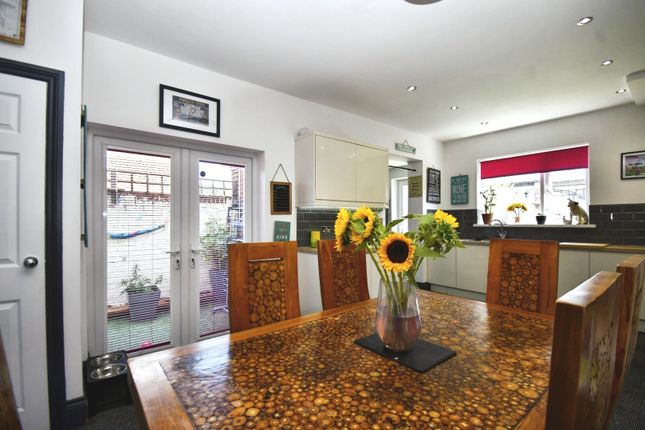 596, Holderness Road, Hull photo 4