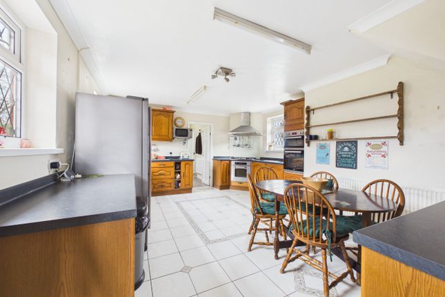 Seven Acres, Ferry Road, Barrow-Upon-Humber photo 3
