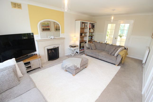 5, Spinner Close, Leicester photo 4