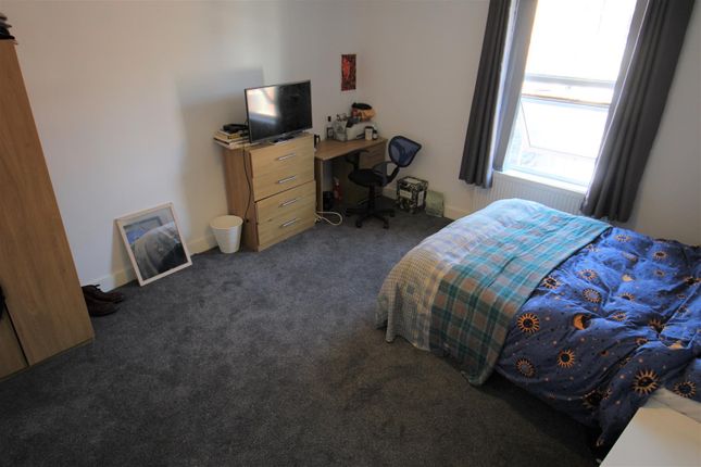 Thornville Mount, Leeds photo 4