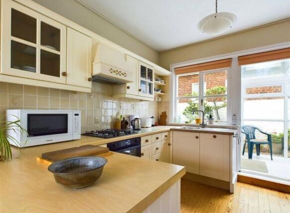 The Cottage, Western Place, Worthing photo 5