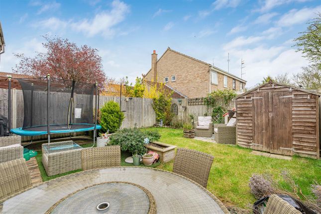 6, Buntings Crescent, Burwell photo 4