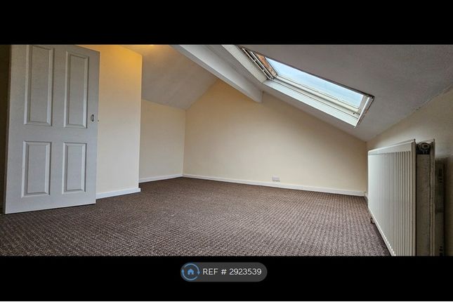 Upper Woodlands Road, Bradford photo 3