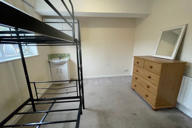 Room 4, 40-43, St Marys Street, Southampton photo 2