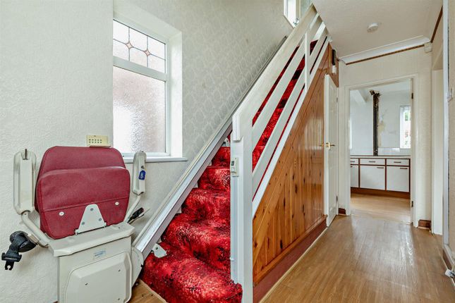 00, Millbrook Grove, Stoke-On-Trent photo 3