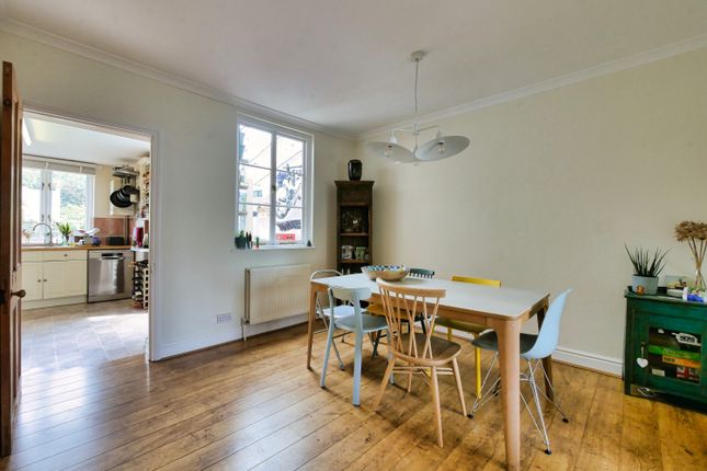 Thumbnail Terraced house to rent in Victoria Road, Cirencester