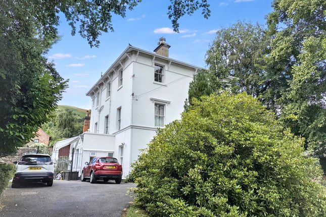 24 Flat 3, Priory Road, Malvern photo 2