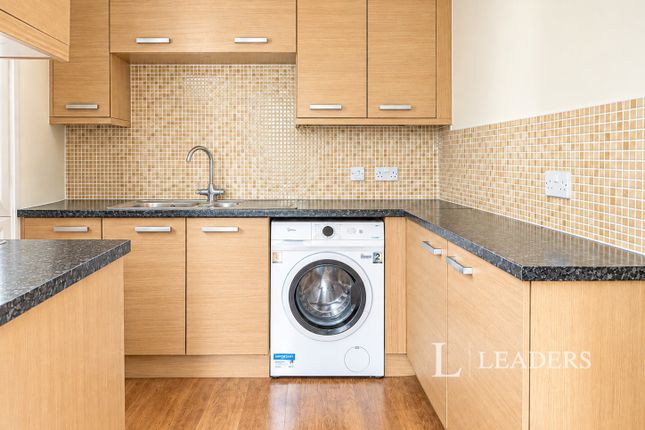 Flat 16, Eudo House,, Circular Road South, Essex photo 2