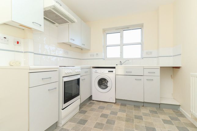 Flat 4, 16, Westmarsh Drive, Margate photo 2