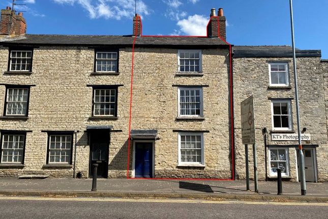 Commercial property for sale in High Street, Brackley, Northamptonshire