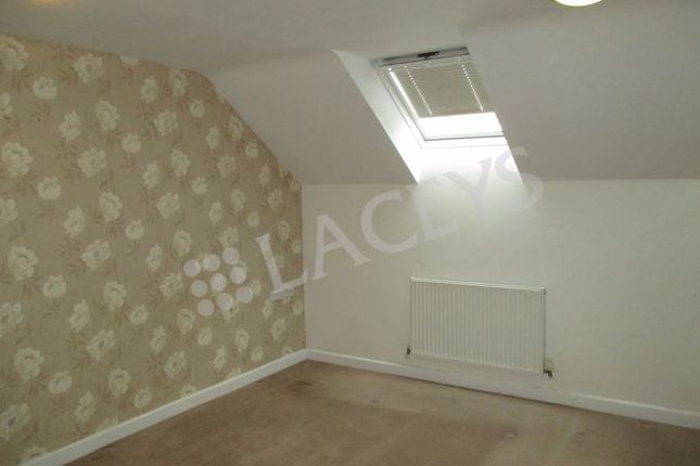 Flat to rent in Stratford Road, Yeovil