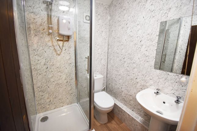 Flat 2, 8 High Street, Leominster photo 2