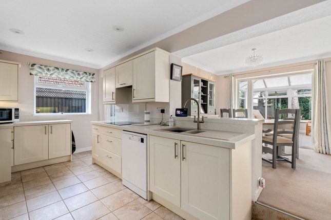 24, Moorside Road, Ferndown photo 4
