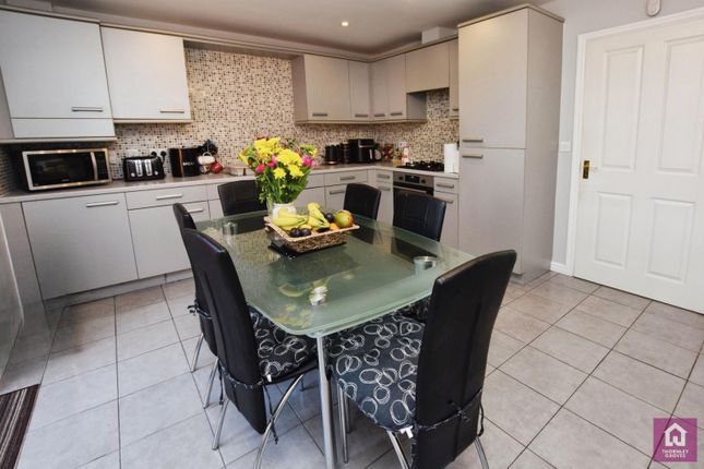 76, Lawnhurst Avenue, Manchester photo 3