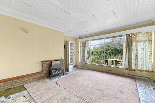 White Trees, Hastingwood Road, Harlow photo 2