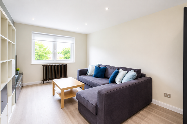 213 Wynford Road, London photo 4