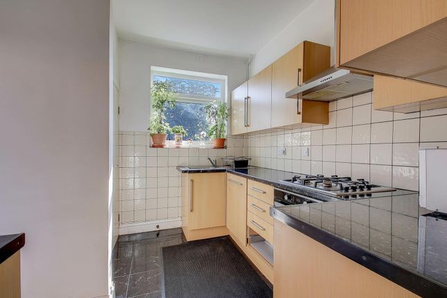 57, Squires Lane, London photo 4