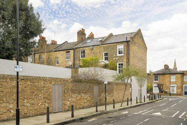 Thumbnail Terraced house for sale in Wilton Way, London