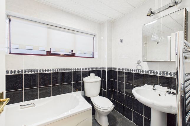 20 Blanchland Avenue, Newcastle Upon Tyne photo 4