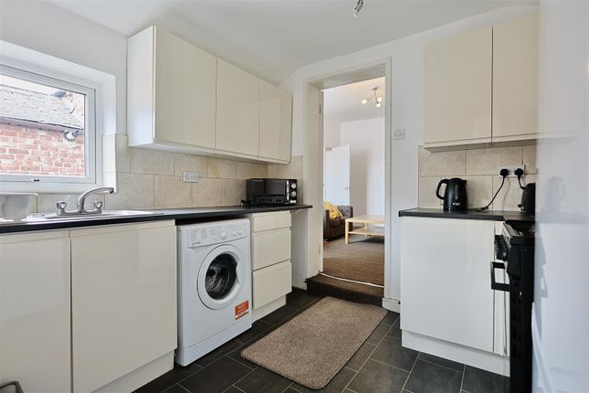 Ashleigh Grove, Newcastle Upon Tyne photo 2